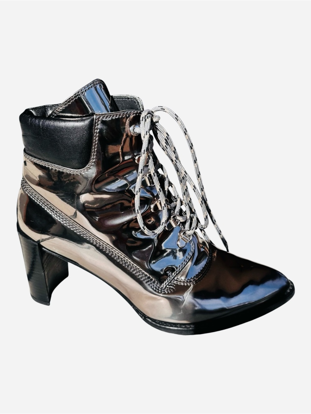 Stuart Weitzman Gigi Hadid Metallic Mirror Leather Lace Up Boots EUC 9.5 Spain